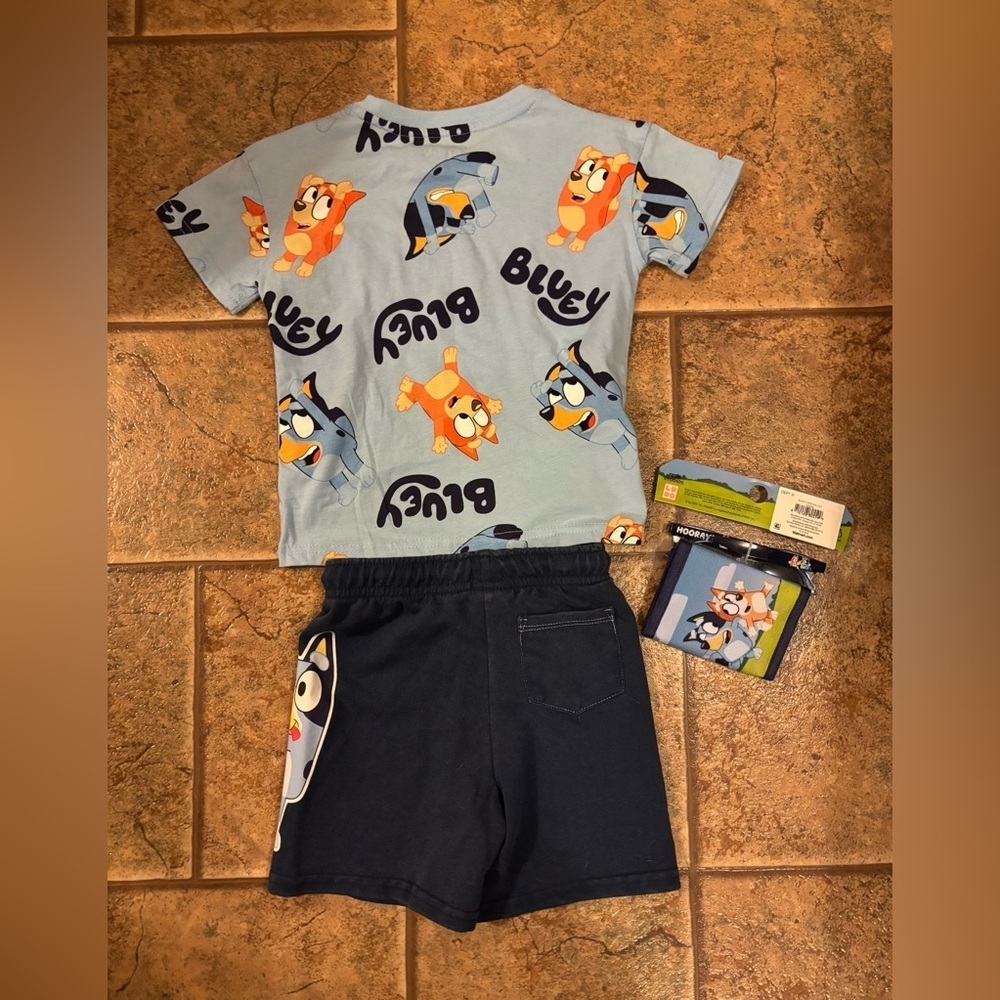 NWT *Bundle* Toddler Bluey short set and Sunglasses Wallet combo sz 3T - Picture 2 of 9